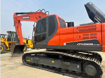 Excavadora de cadenas Doosan DX 225LC-9C [ Copy ]: foto 2