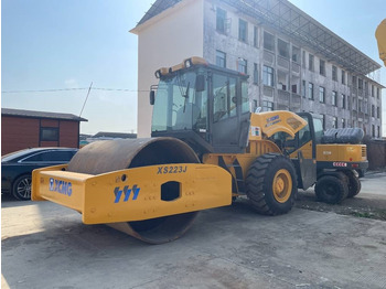 Compactador XCMG XS223J