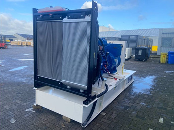Generador industriale FG Wilson P605-3 - 605 kVA Open Genset - DPX-16021-O: foto 3 Generador industriale FG Wilson P605-3 - 605 kVA Open Genset - DPX-16021-O: foto 3