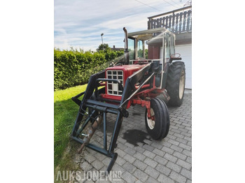 Tractor INTERNATIONAL