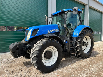 Tractor NEW HOLLAND T7.235