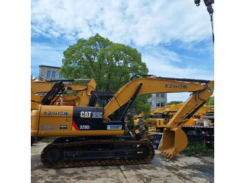 Excavadora de cadenas CATERPILLAR 320D2