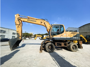 Excavadora de ruedas HYUNDAI