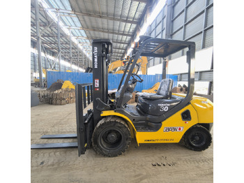 Carretilla elevadora diésel KOMATSU