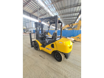 Carretilla elevadora diésel KOMATSU