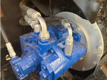 Excavadora de cadenas Doosan DX 75: foto 3