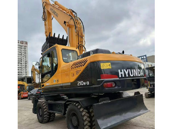 Excavadora de ruedas HYUNDAI