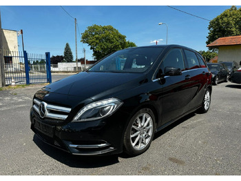 Coche MERCEDES-BENZ