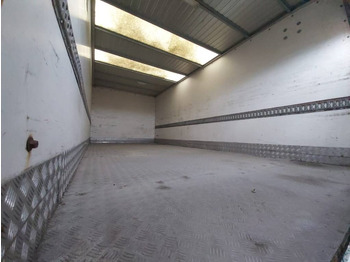 Camión caja cerrada Mercedes-Benz 814D: foto 5