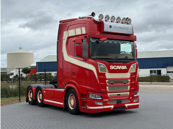 Cabeza tractora SCANIA S 580
