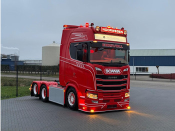 Cabeza tractora SCANIA S 580