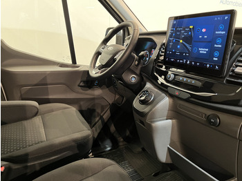 Foto del interior 2: Furgón, Furgoneta eléctrica Ford E-Transit 350 L2H2 Trend 68 kWh 184 PK / 100% elektrisch !! / Airco / Cruise Control / CarPlay / Camera / Navigatie / 3-Zits / 900 KM !! Z.G.A.N. !