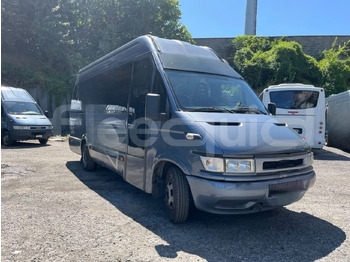 Minibús IVECO Daily