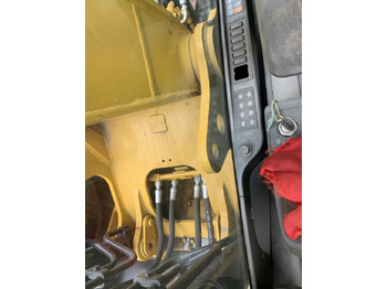 Excavadora CATERPILLAR 323D2L