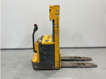 Apilador JUNGHEINRICH EJC