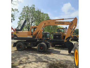 Excavadora de ruedas HYUNDAI