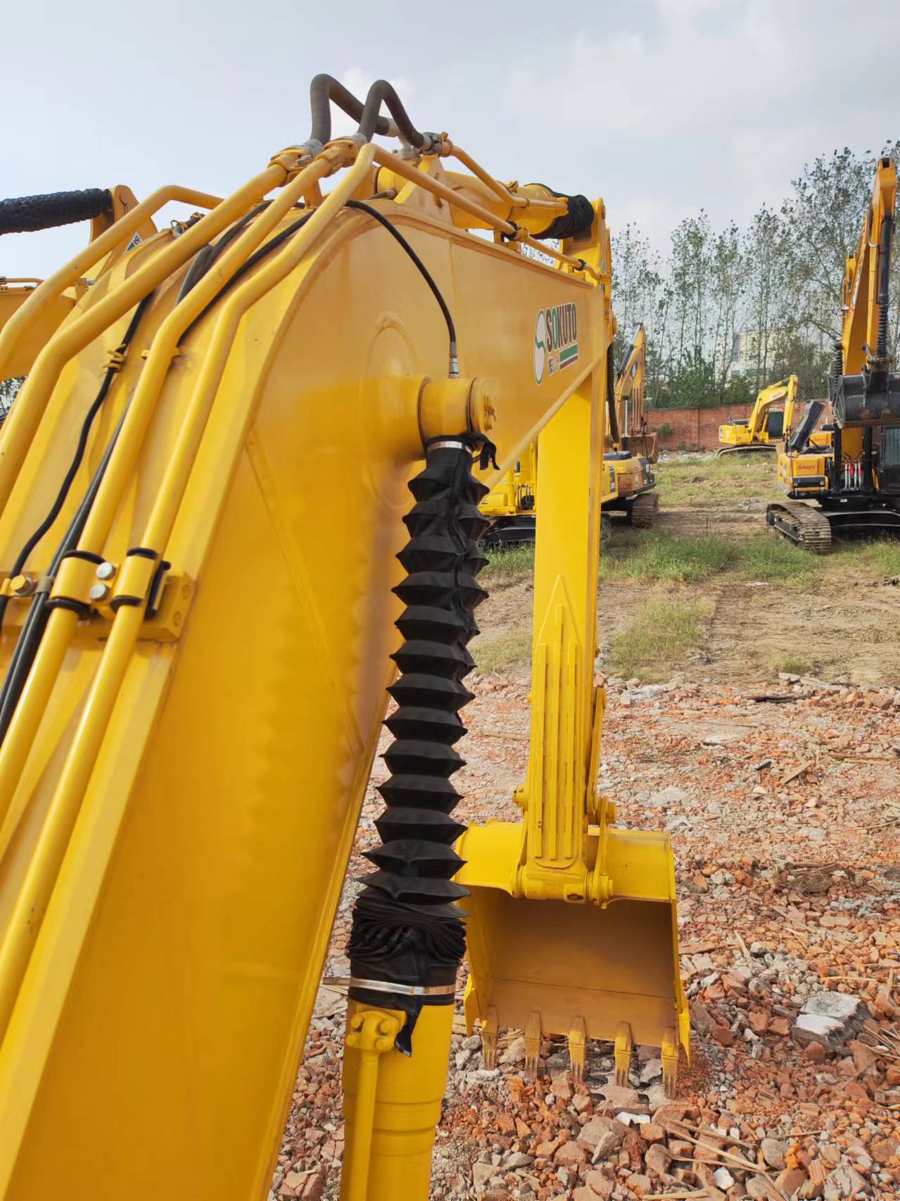 Excavadora de cadenas KOMATSU PC200: foto 4