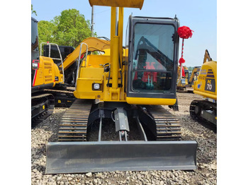 Excavadora de cadenas KOMATSU PC70-8: foto 4