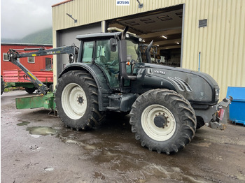 Tractor VALTRA T182