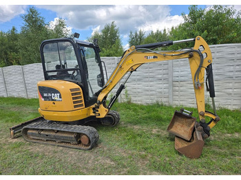 Miniexcavadora CATERPILLAR