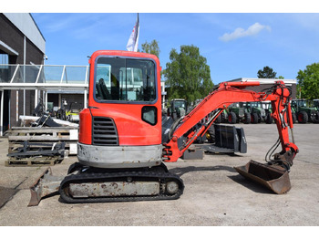 Miniexcavadora BOBCAT E26