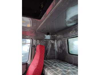 Camión cisterna para transporte de combustible Howo: foto 2