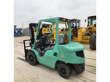 Carretilla elevadora diésel Mitsubishi FD30: foto 5 Carretilla elevadora diésel Mitsubishi FD30: foto 5