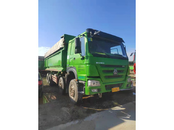 Camión caja cerrada SINOTRUK HOWO: foto 2
