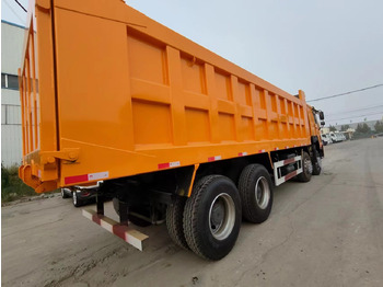 Camión volquete SINOTRUK Howo: foto 4