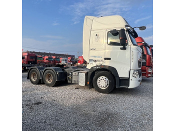 Cabeza tractora SINOTRUK HOWO