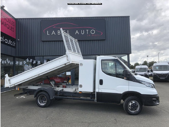 Furgoneta basculante IVECO Daily 35c16