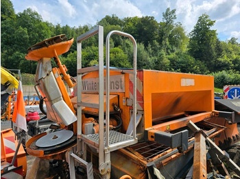 Esparcidor de sal UNIMOG