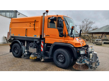 Barredora vial UNIMOG U400