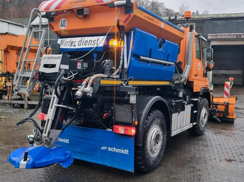 Máquina quitanieve Zu vermieten Unimog 405 U427 Winterdienst Schmidt Salzstreuer 423 429 430 Mercedes Benz 318 527 Vermietung: foto 3