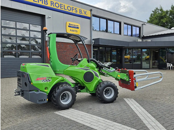 Minicargadora de cadenas Avant Mini-shovel 735i Rental met Kemp balenklem: foto 4