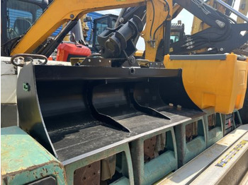 Cazo para excavadora Godet de curage inclinable pour pelle 6T - 9T: foto 3