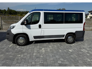 Minibús FIAT Ducato