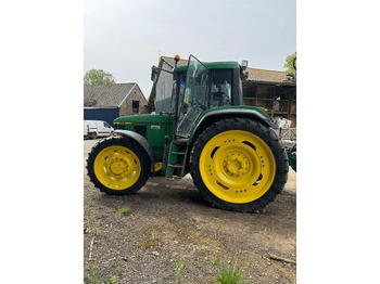 Tractor JOHN DEERE 6910