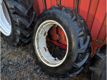 Neumático Renkaat 12.4R28 vannekehillä: foto 2