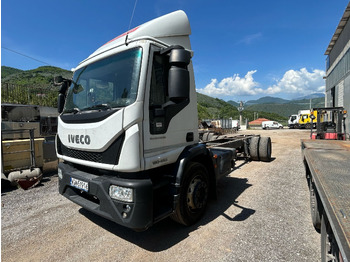 Camión chasis IVECO EuroCargo