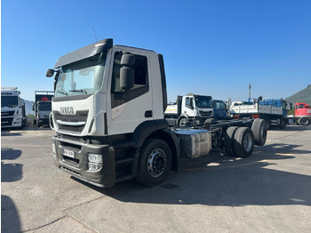 Camión chasis IVECO Stralis