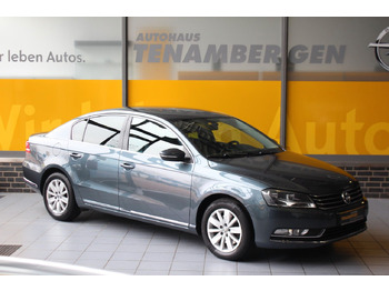 Sedan VOLKSWAGEN