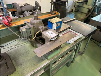 Máquina para metal