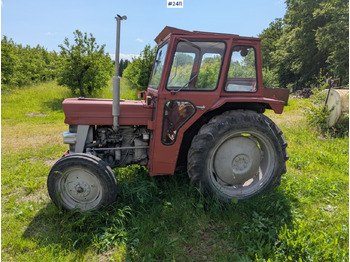 Tractor MASSEY FERGUSON 100 series