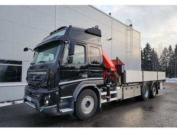 Camión caja abierta VOLVO