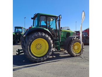 Tractor JOHN DEERE 6820