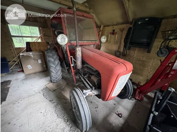 Tractor MASSEY FERGUSON