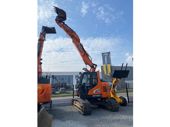 Excavadora de cadenas Doosan DX140 LCR-5: foto 3