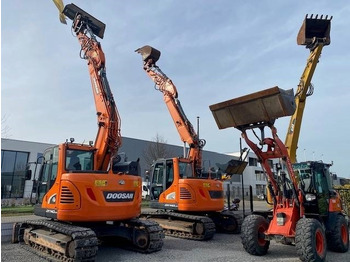 Excavadora de cadenas DOOSAN DX140LCR-5