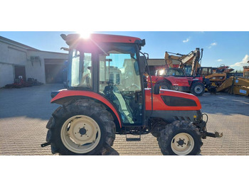 Tractor Kioti EX50 HST 50KM klimatyzacja przedni TUZ: foto 5 Tractor Kioti EX50 HST 50KM klimatyzacja przedni TUZ: foto 5